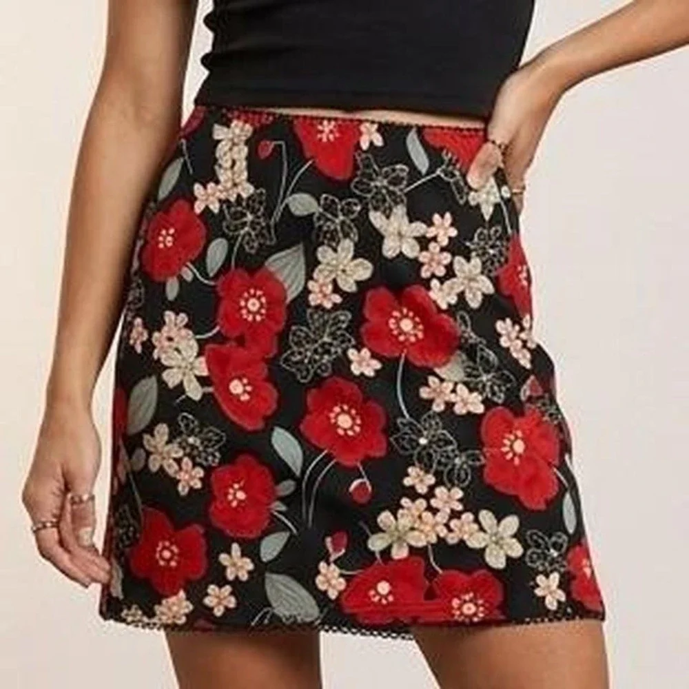 Vintage Younity Black and Red Floral Skirt - Picture 1 of 6